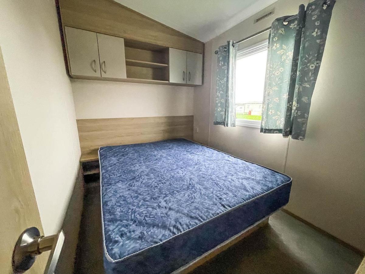 Lovely 8 Berth Caravan With Free Wifi At Broadland Sands, Suffolk Ref 20135Bs Ξενοδοχείο Hopton on Sea Εξωτερικό φωτογραφία